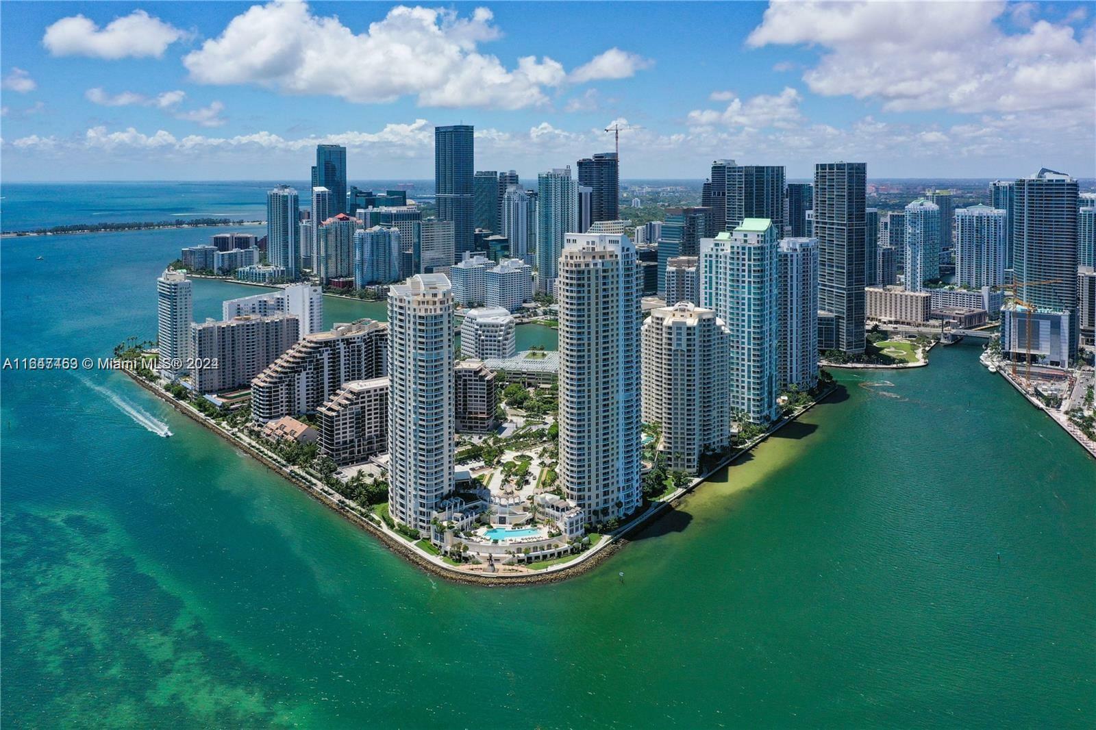 Property Photo:  808 Brickell Key Dr 3105  FL 33131 