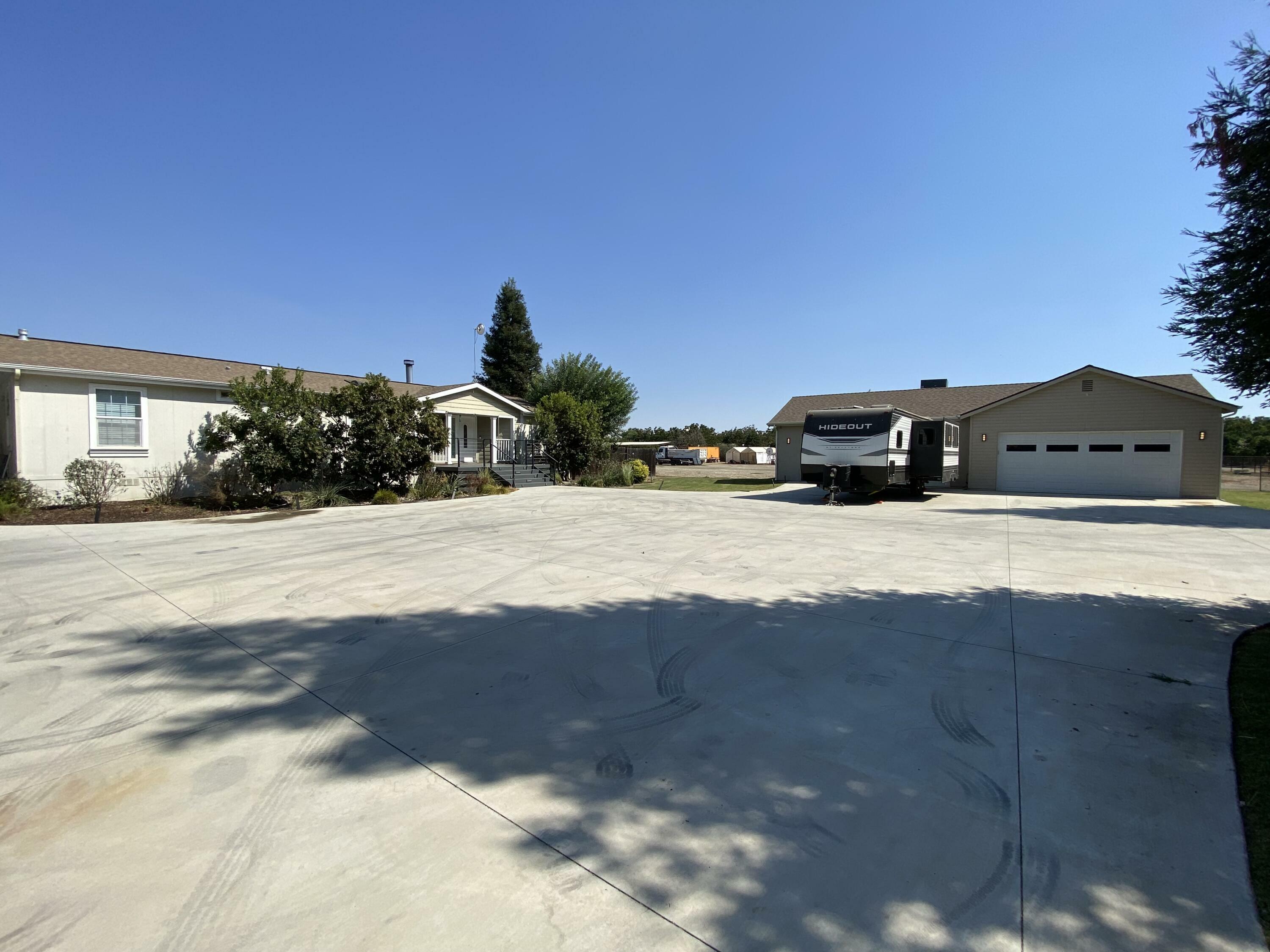 Property Photo:  20833 Ave 322 A  CA 93286 