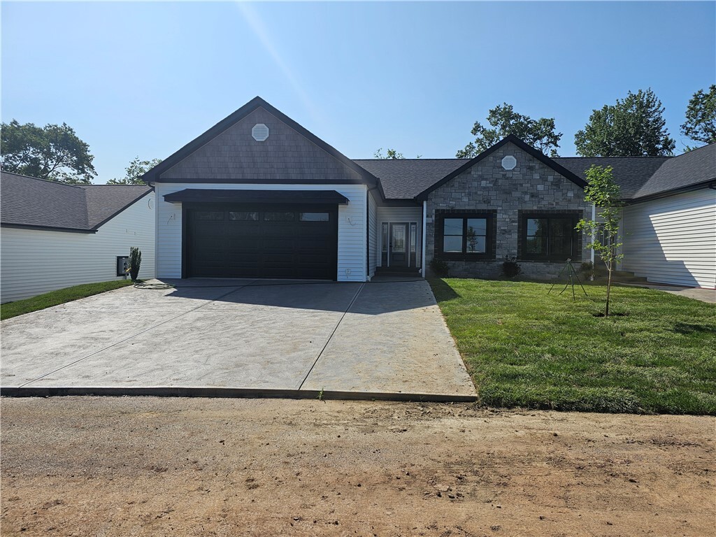 Property Photo: 812 S 10th St PA 15697