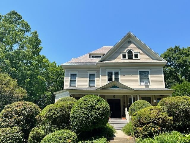 Property Photo:  15 Chestnut Hill  MA 01301 