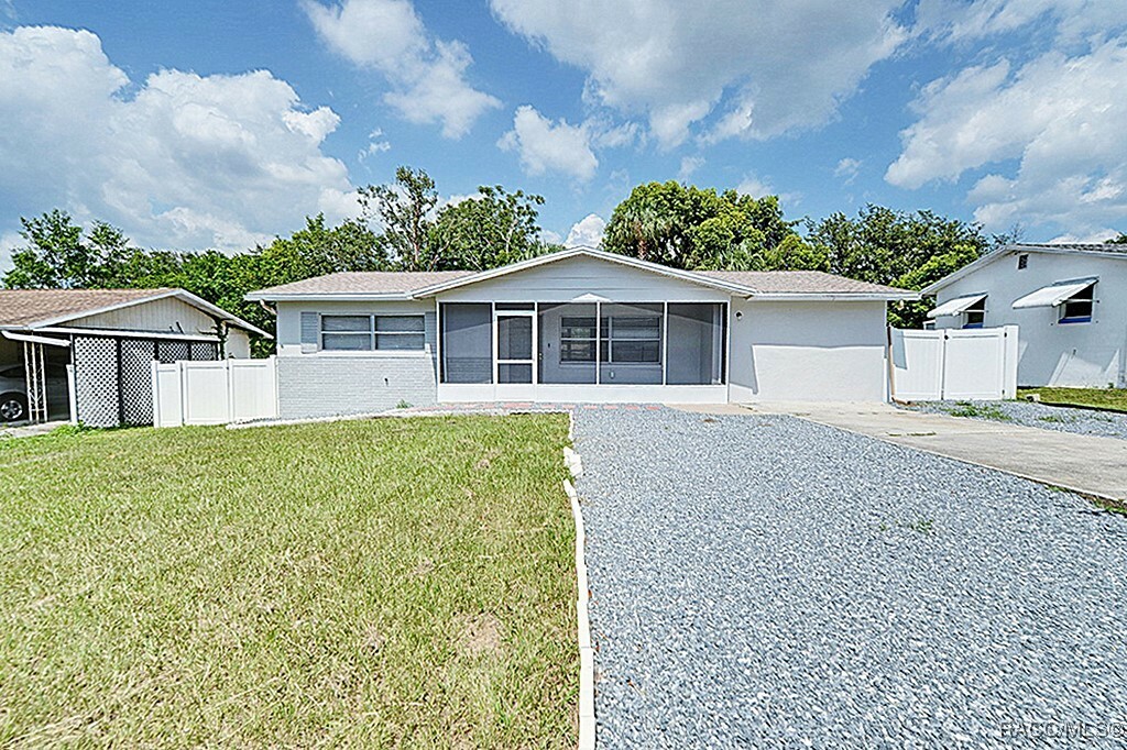 Property Photo:  5 Oak Hollow Drive  FL 34465 