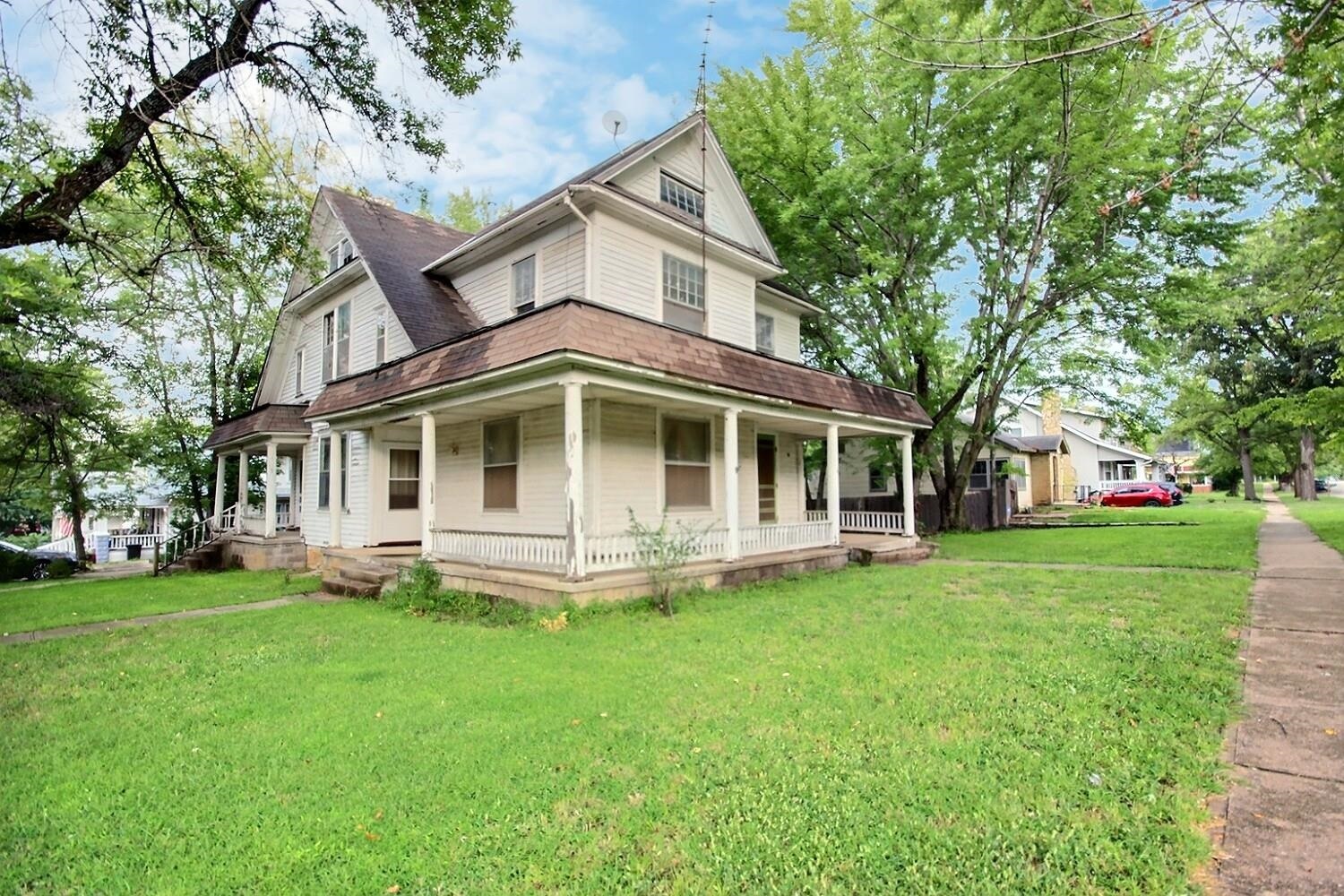 Property Photo:  421 College St  KS 67156 