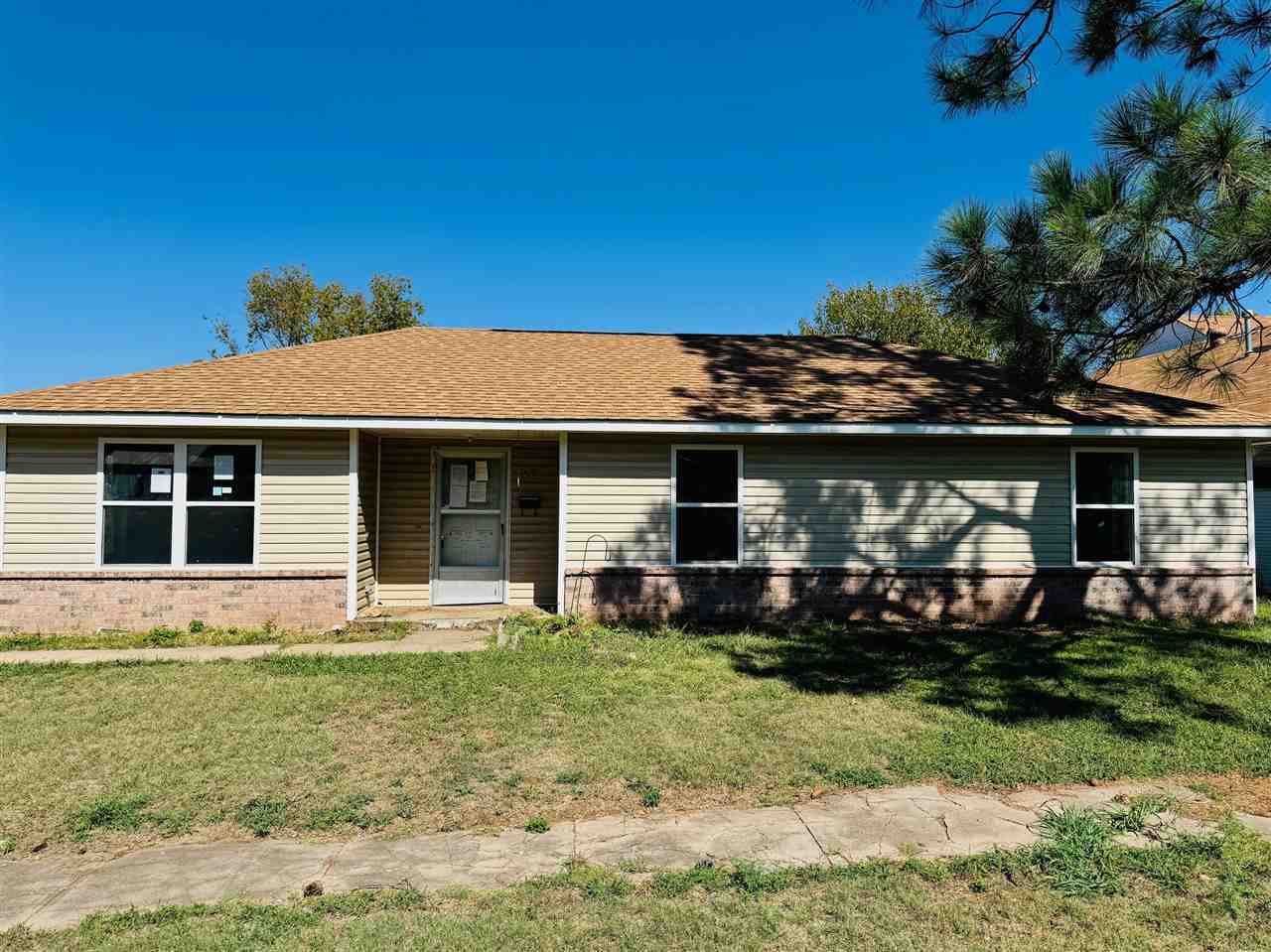 Property Photo:  410 Denver Street  OK 74058 