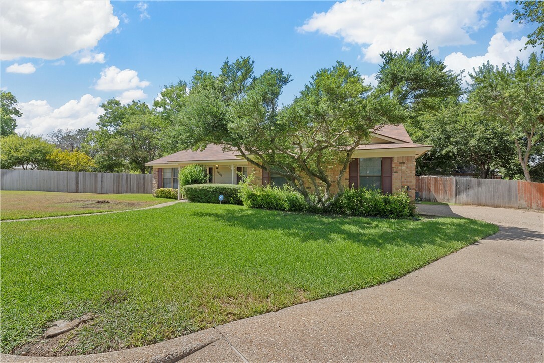 Photo de la propriété:  14019 Hill Creek Circle  TX 76712 