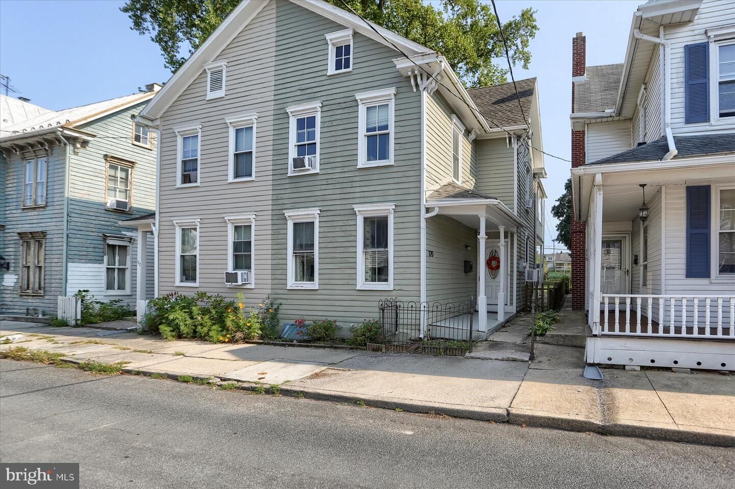 Property Photo: 120 E Locust Street PA 17055