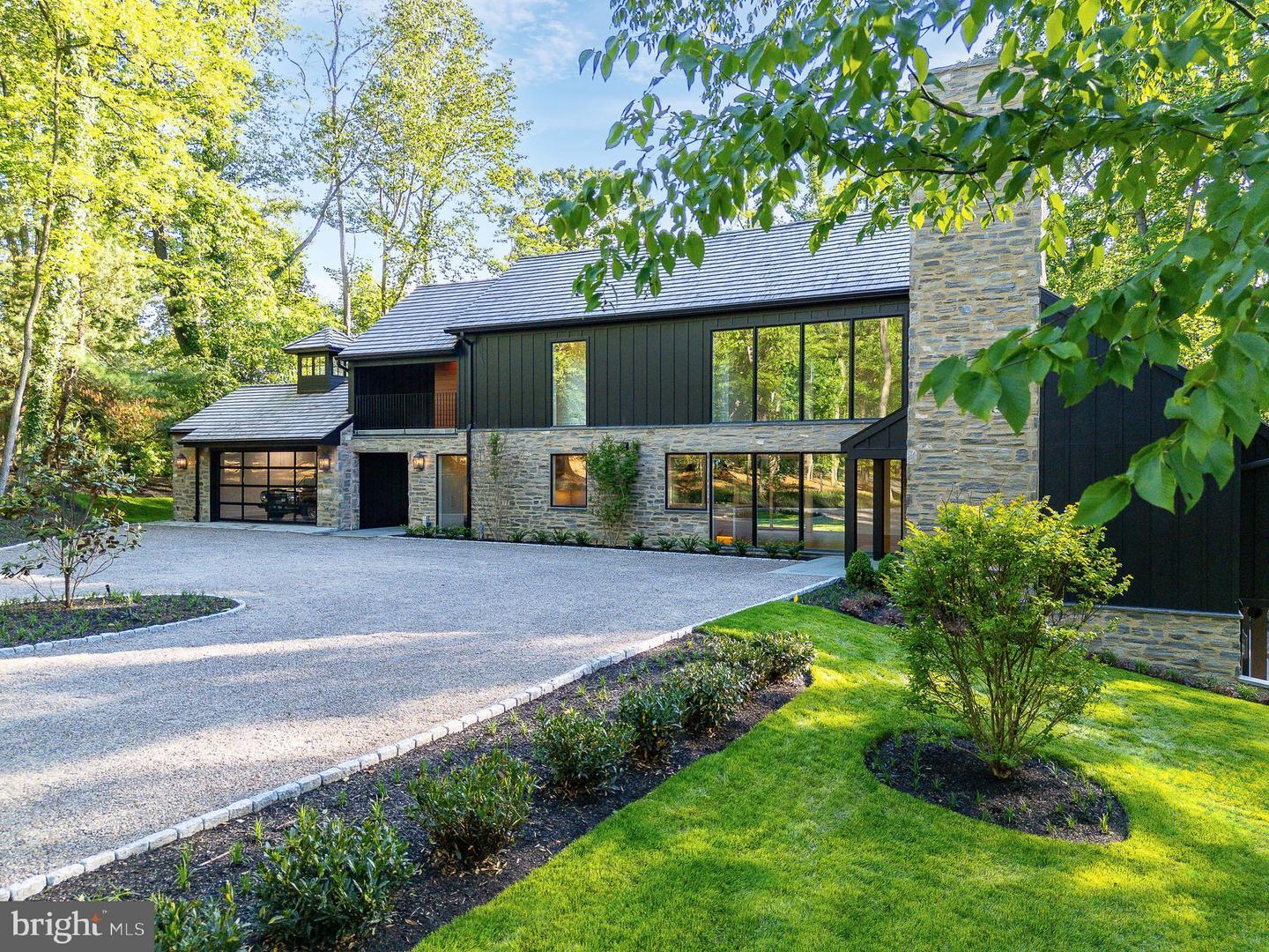 Property Photo: 607 W Gravers Lane PA 19118