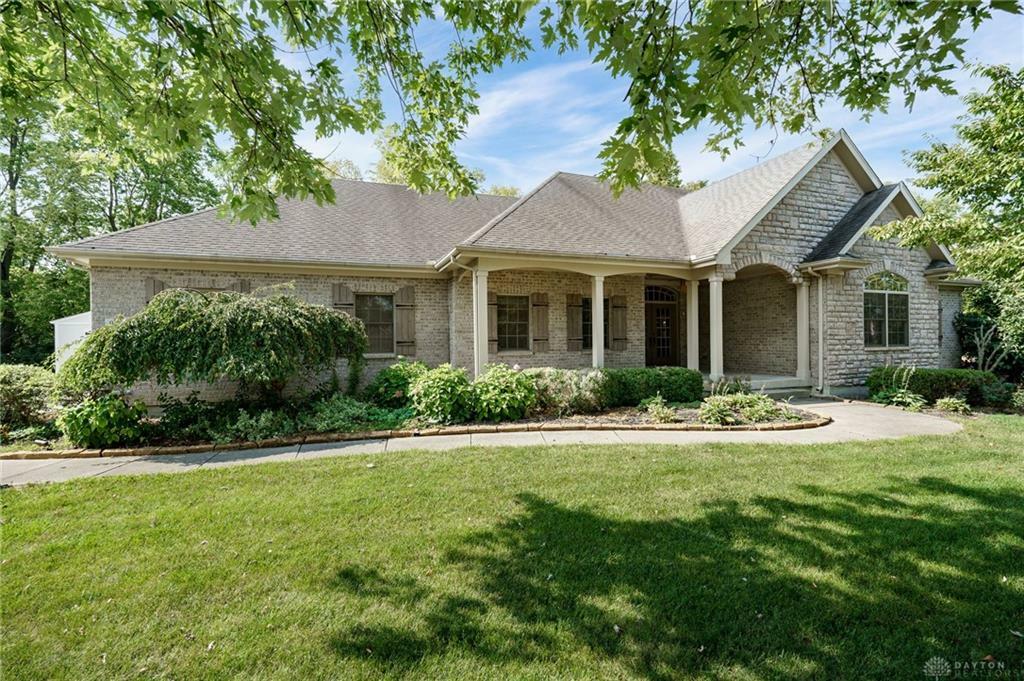 Property Photo: 906 El Kenna Court OH 45458