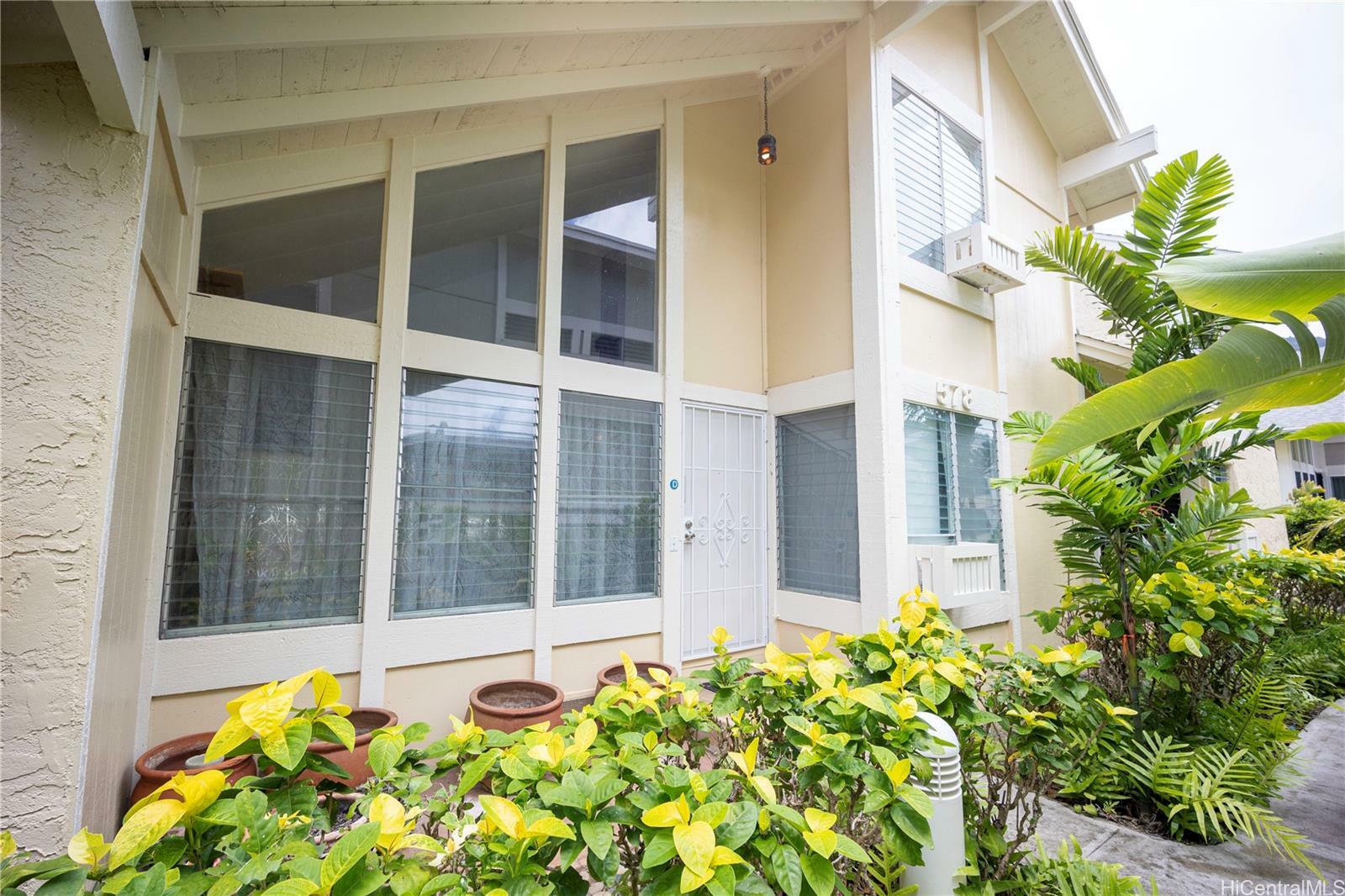 Property Photo:  578 Hahaione Street 6D  HI 96825 