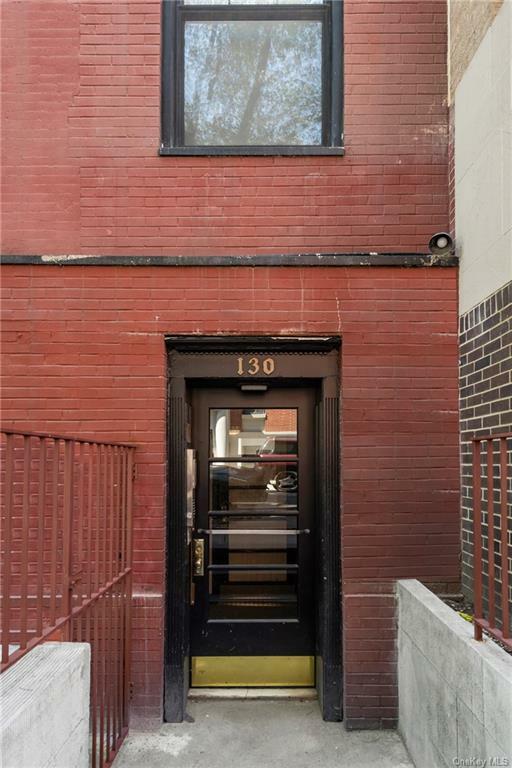 Property Photo:  130 E 17th Street 5C  NY 10003 