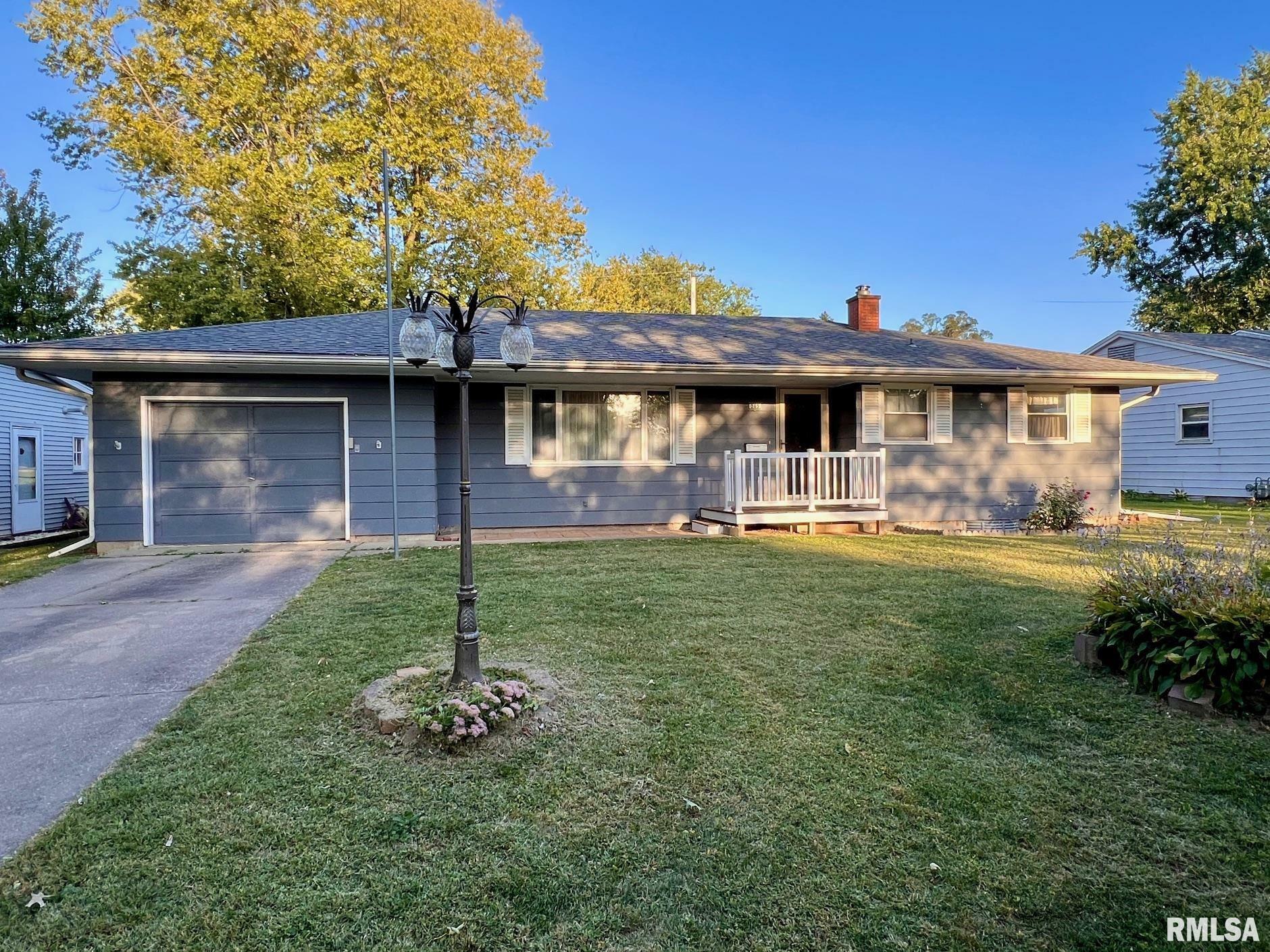 Property Photo:  205 Maple Street  IL 61410 