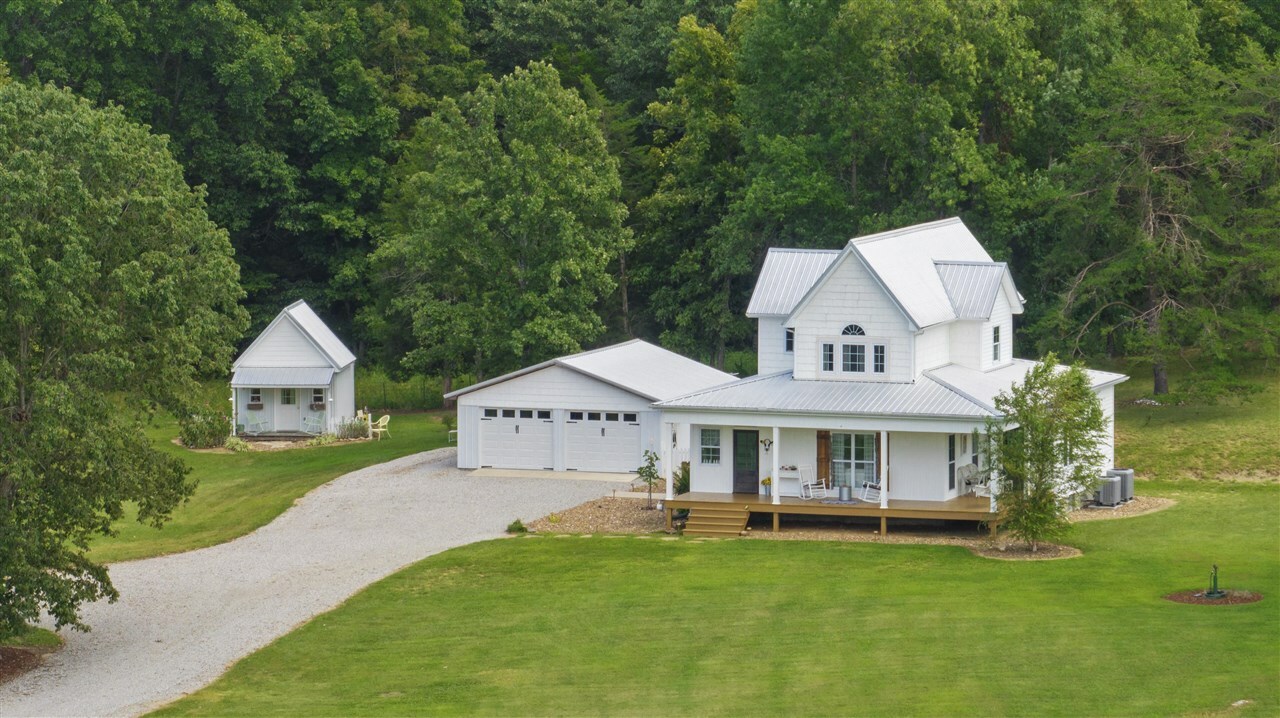 Property Photo:  942 King Road  KY 42754 