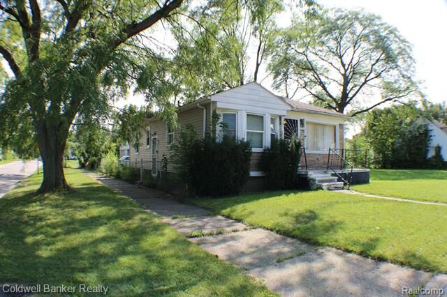 Property Photo:  15914 Eastburn Street  MI 48205 