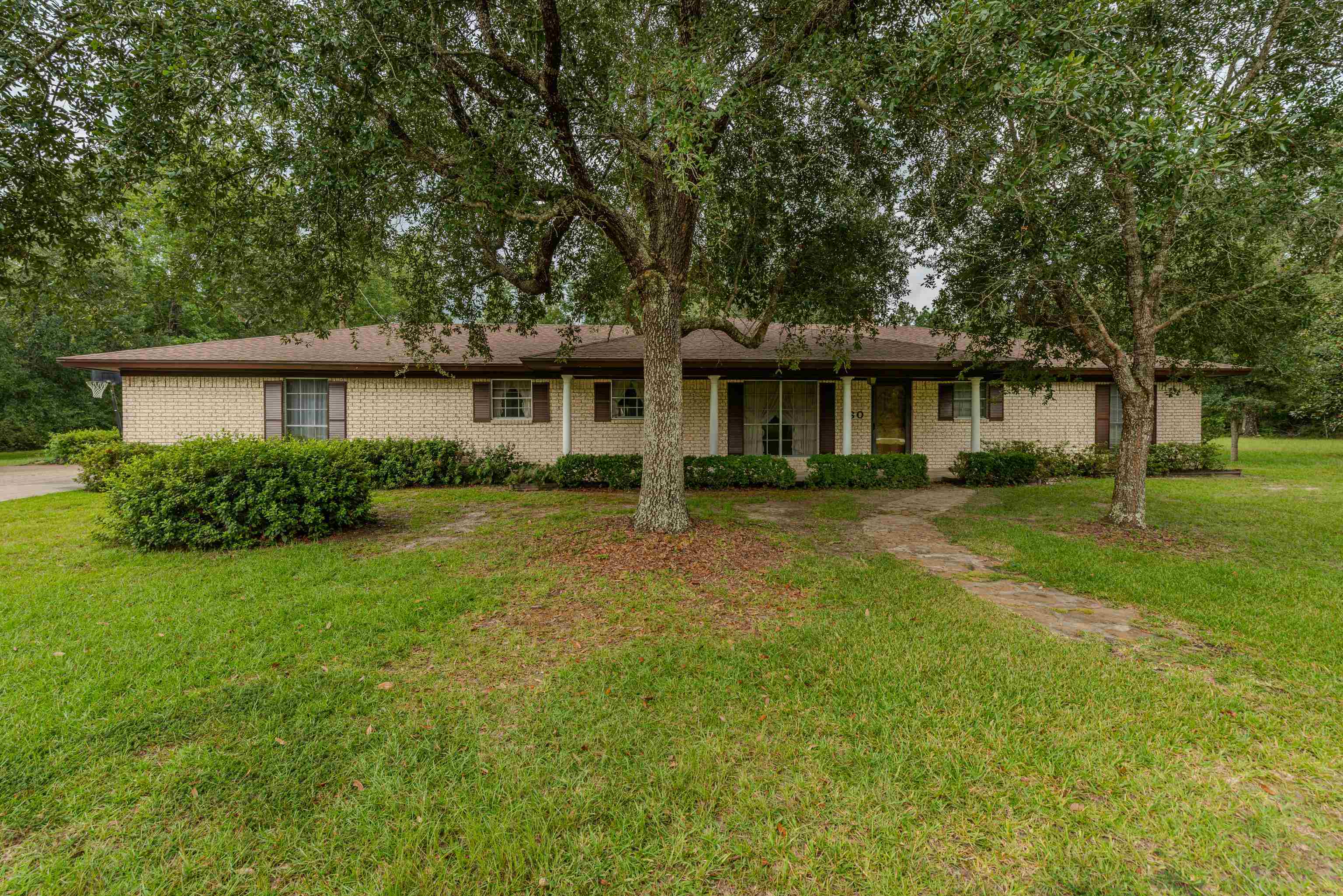 Property Photo:  160 Linda  TX 77657 