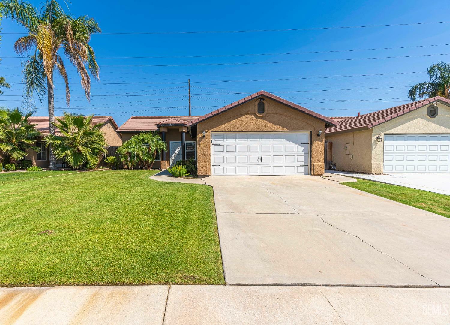 Property Photo:  3110 Silverlake Drive  CA 93312 