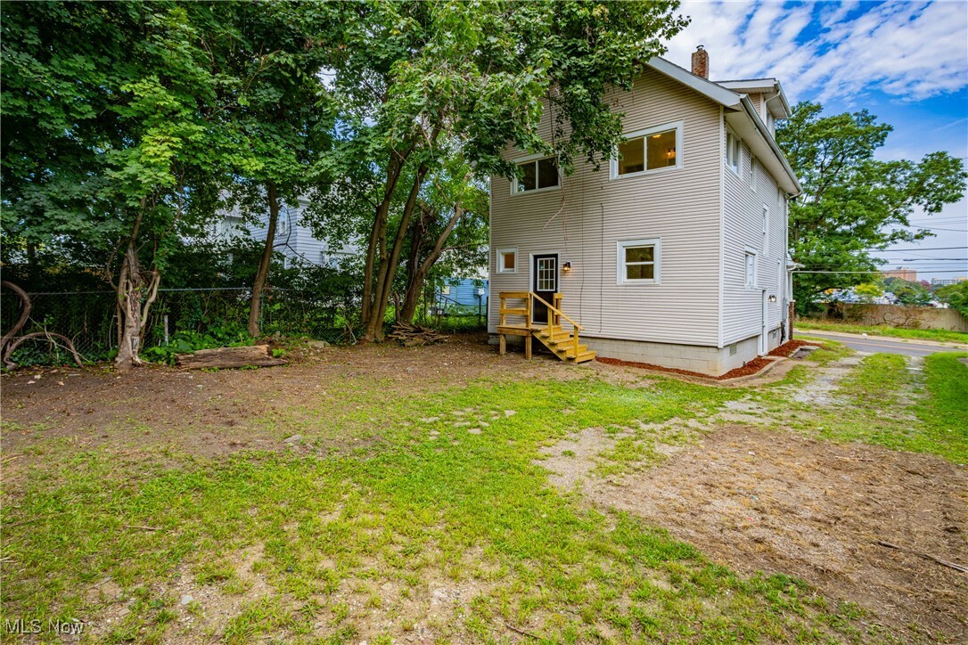 Property Photo:  616 Rhodes Avenue  OH 44307 