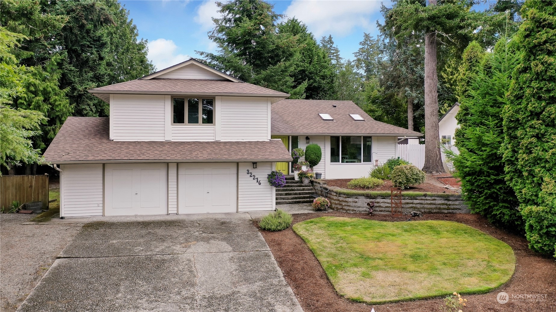 Property Photo:  32216 40th Place SW  WA 98023 