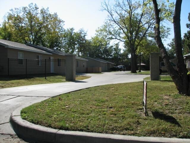 Property Photo:  2929 W Elm St  KS 67203 