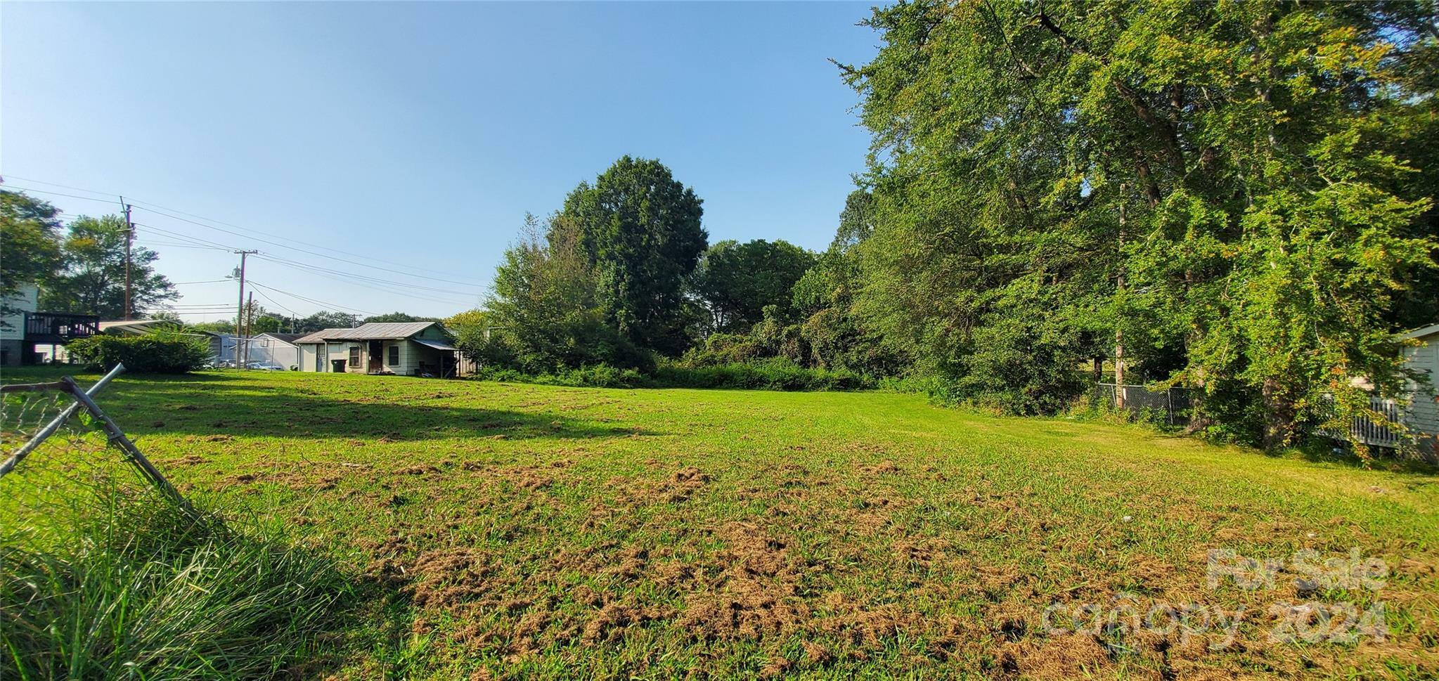 Property Photo:  406 E Main Street E  NC 28034 