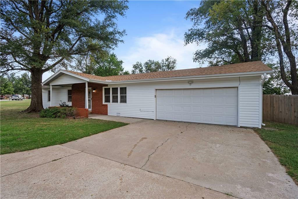 Property Photo:  2411 Grand Lane  KS 67301 