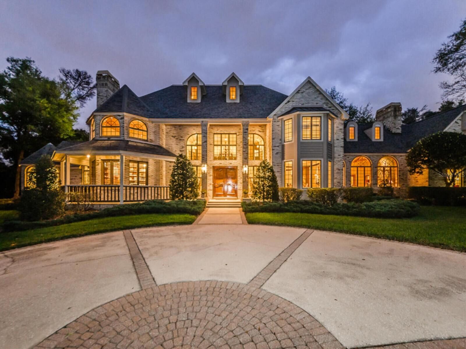 Property Photo:  2901 Leprechaun Lane  FL 34683 