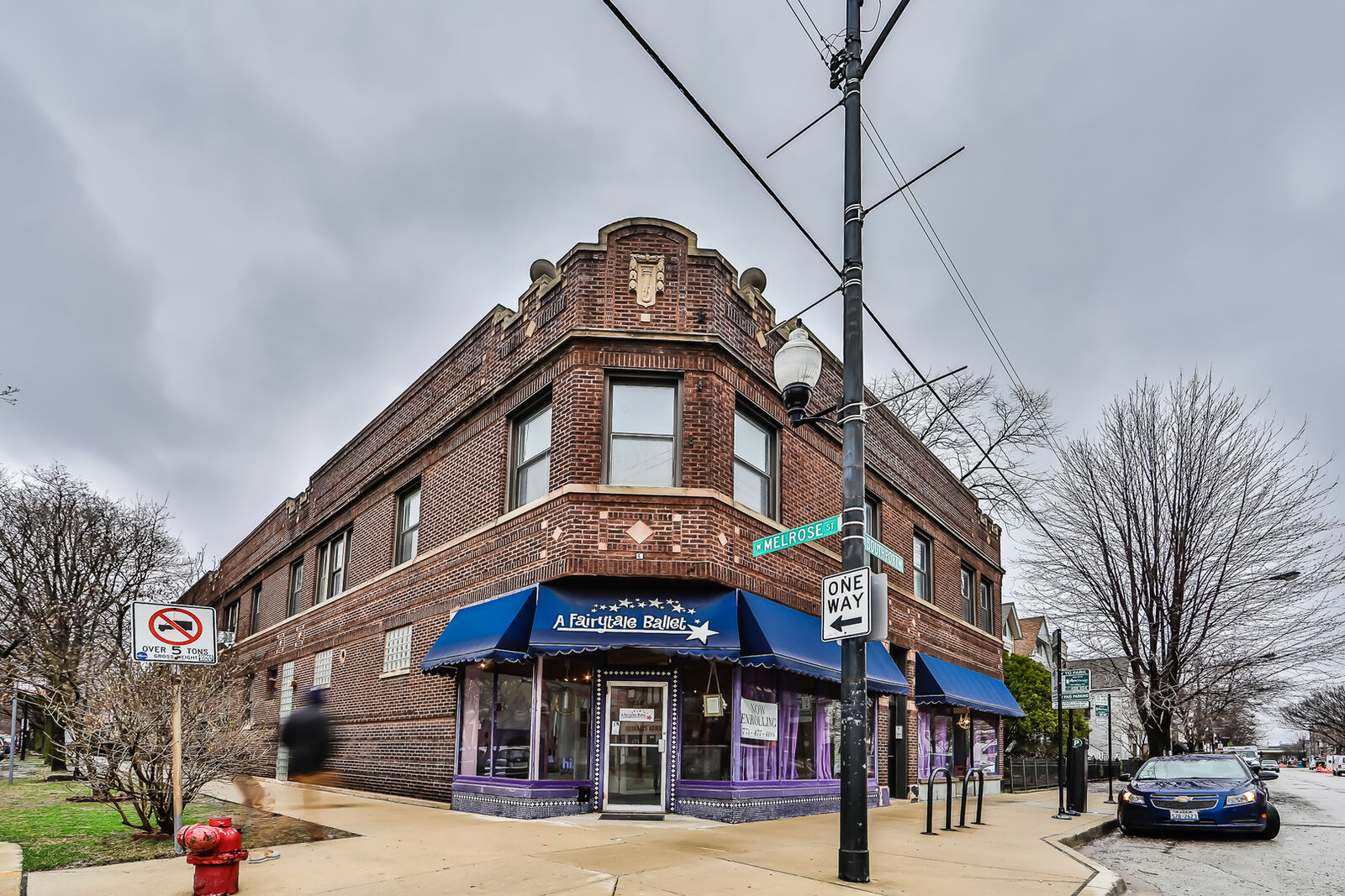 Property Photo: 3234 N Southport Avenue 2 IL 60657