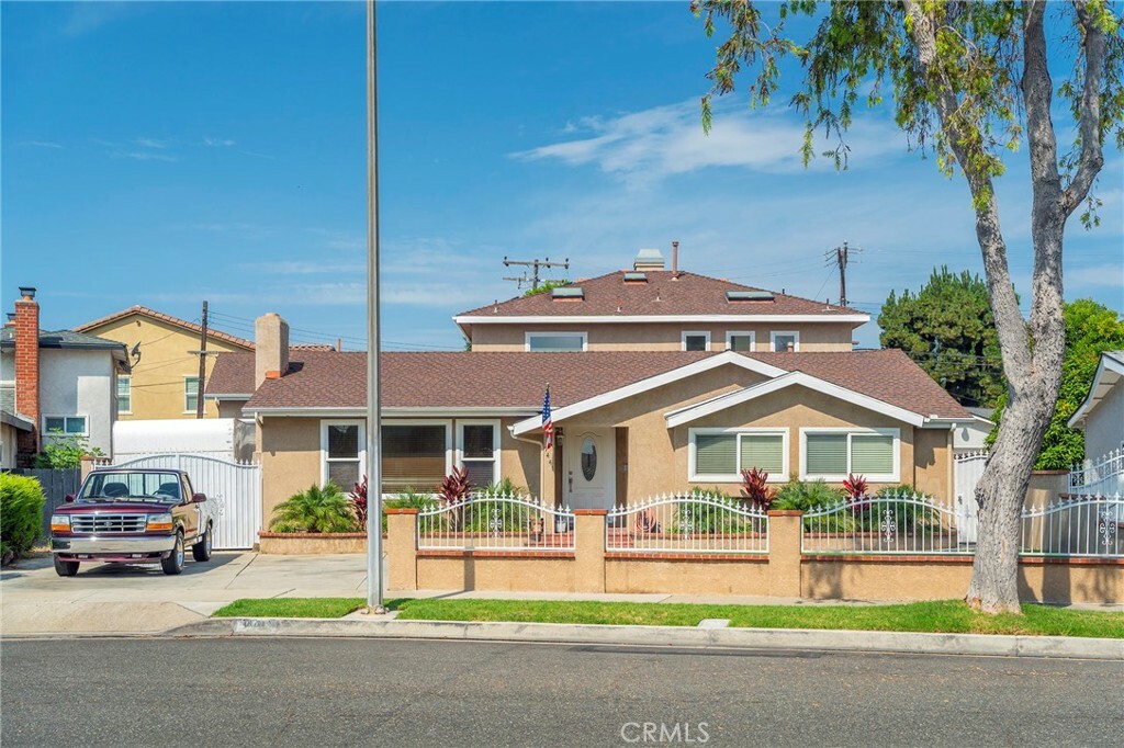 Property Photo:  1441 S Loara Street  CA 92802 