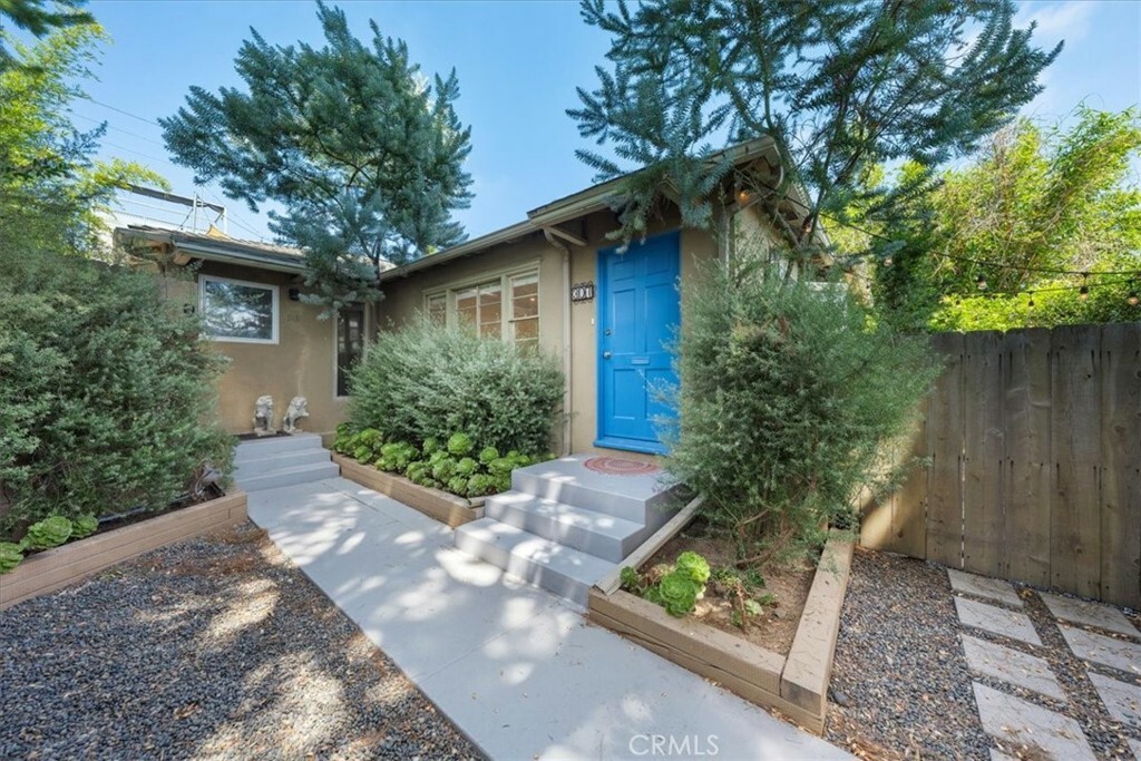 Property Photo:  307 Venice Way  CA 90291 