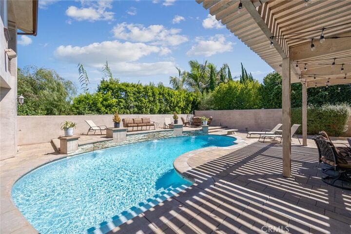 Property Photo:  2030 Leeward Lane  CA 92660 