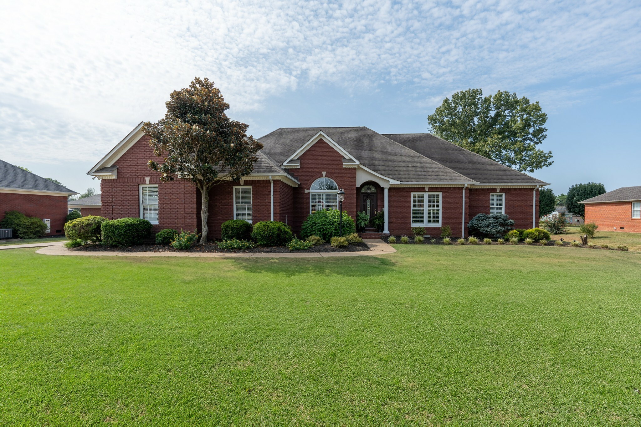 Property Photo:  815 Douglas Dr  TN 38464 