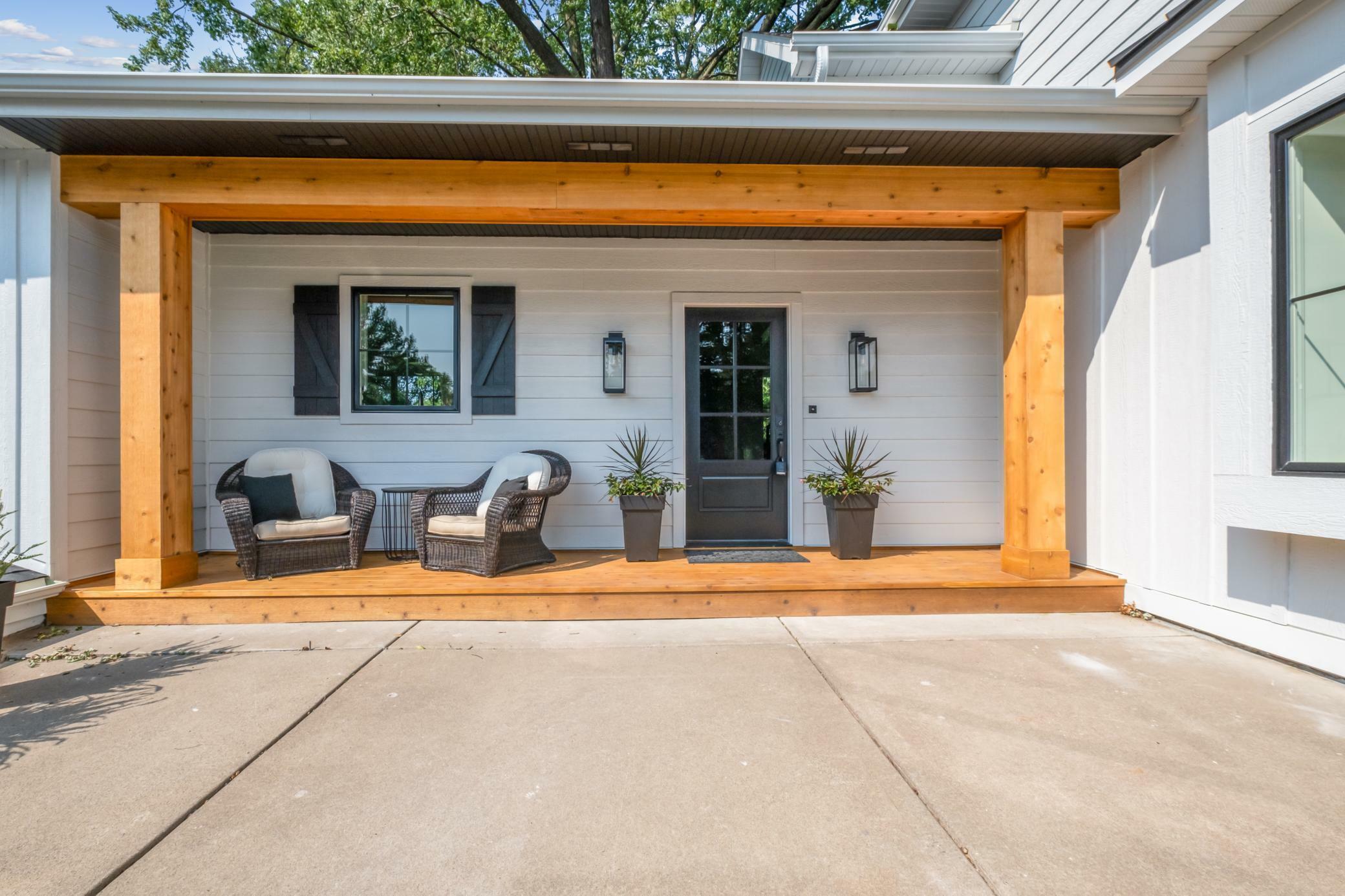 Property Photo:  120 Edgewood Avenue S  MN 55426 