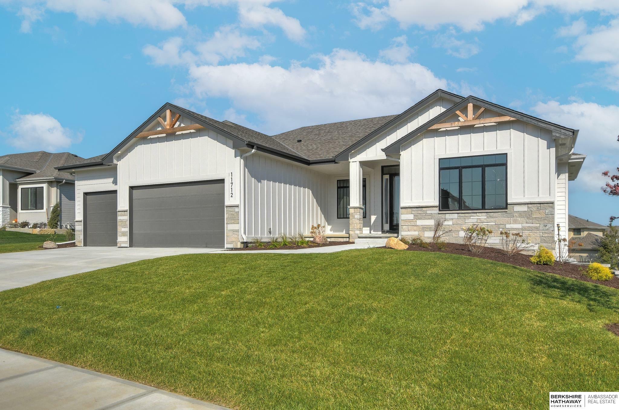 Property Photo: 10928 S 98th Avenue Circle NE 68046