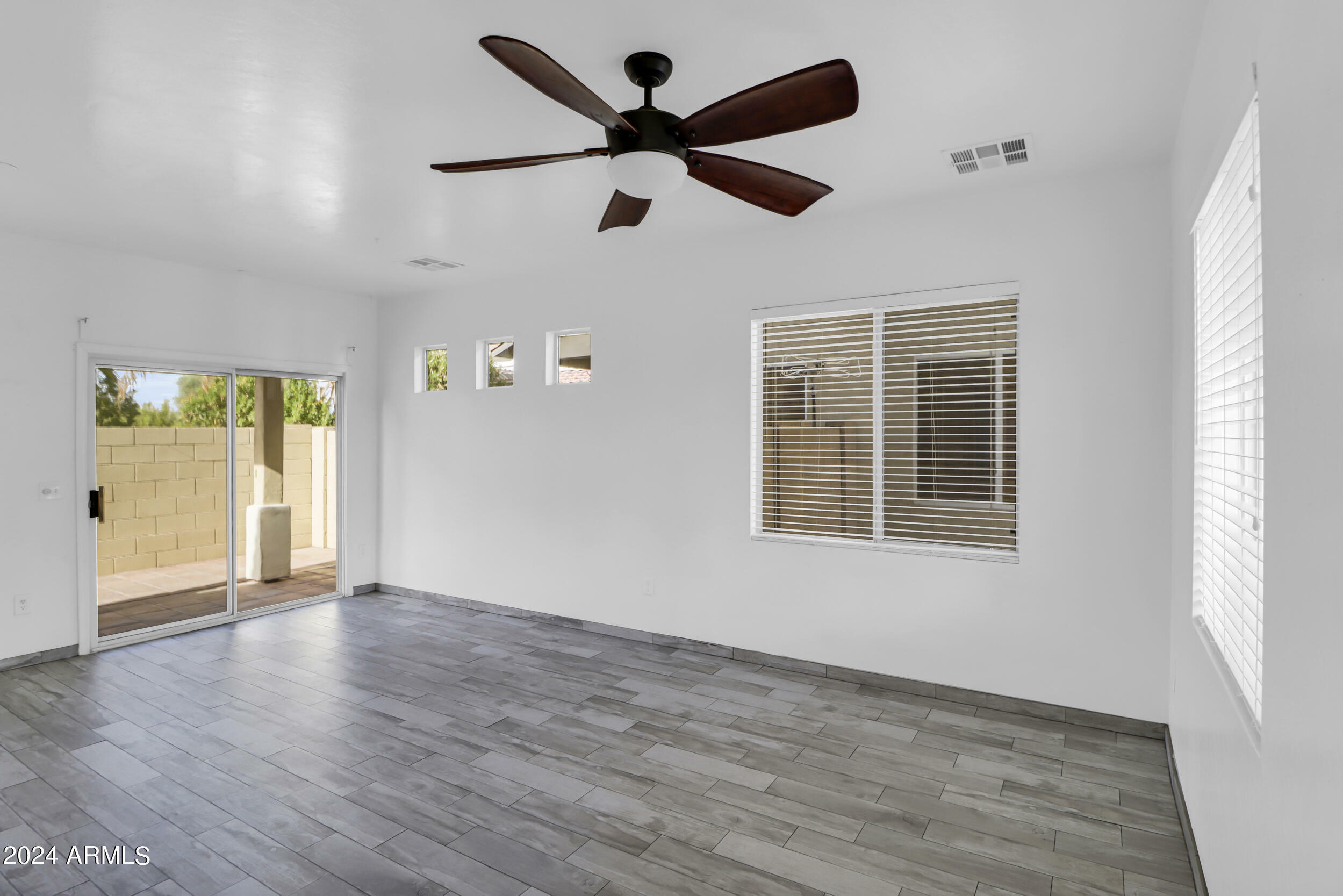 Property Photo:  618 E El Prado Road  AZ 85225 