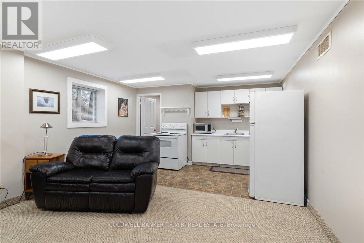 Property Photo:  450 Campbell Street 7B  ON K9A 4C4 