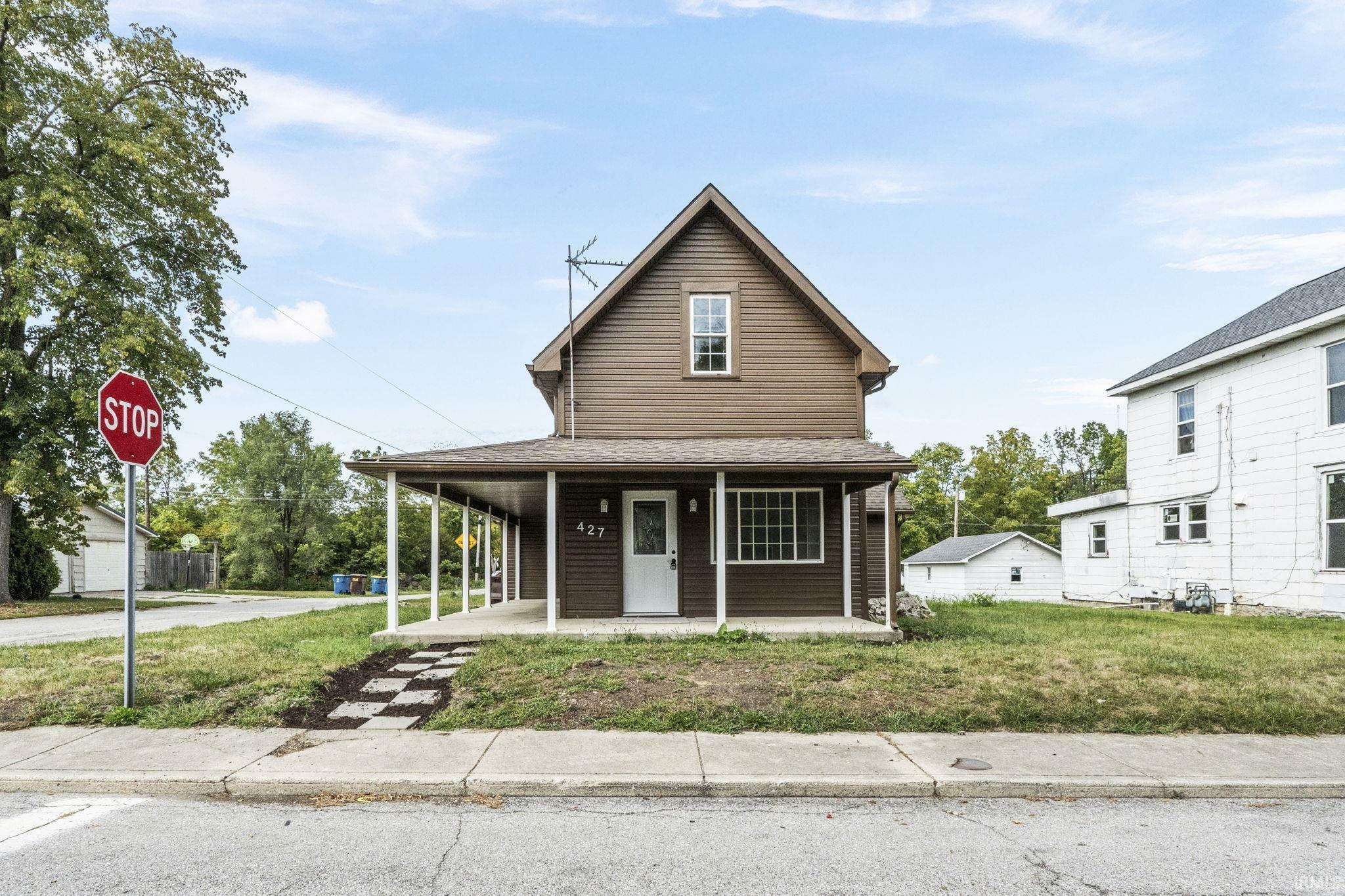 Property Photo:  427 W Lancaster Street  IN 46714-1921 