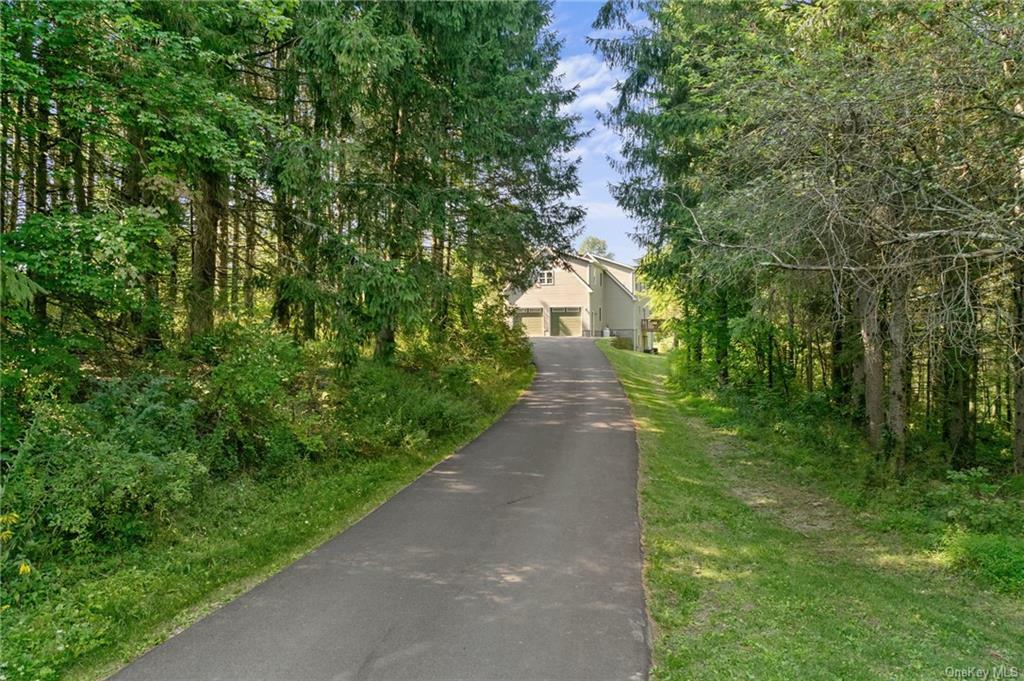 Property Photo:  28 Upper Meadow Drive  NY 12580 