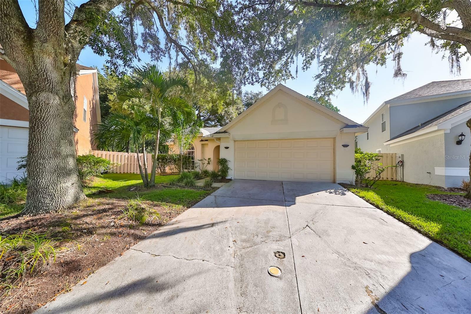 Property Photo:  17721 Ridgeway Point Place  FL 33647 