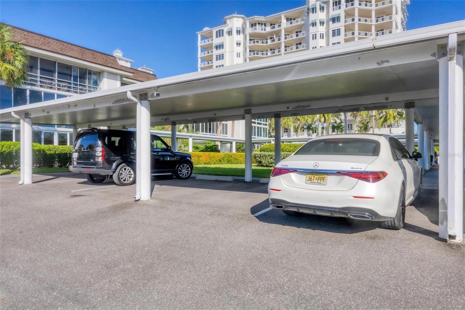 Property Photo: 2100 Benjamin Franklin Drive 201 FL 34236
