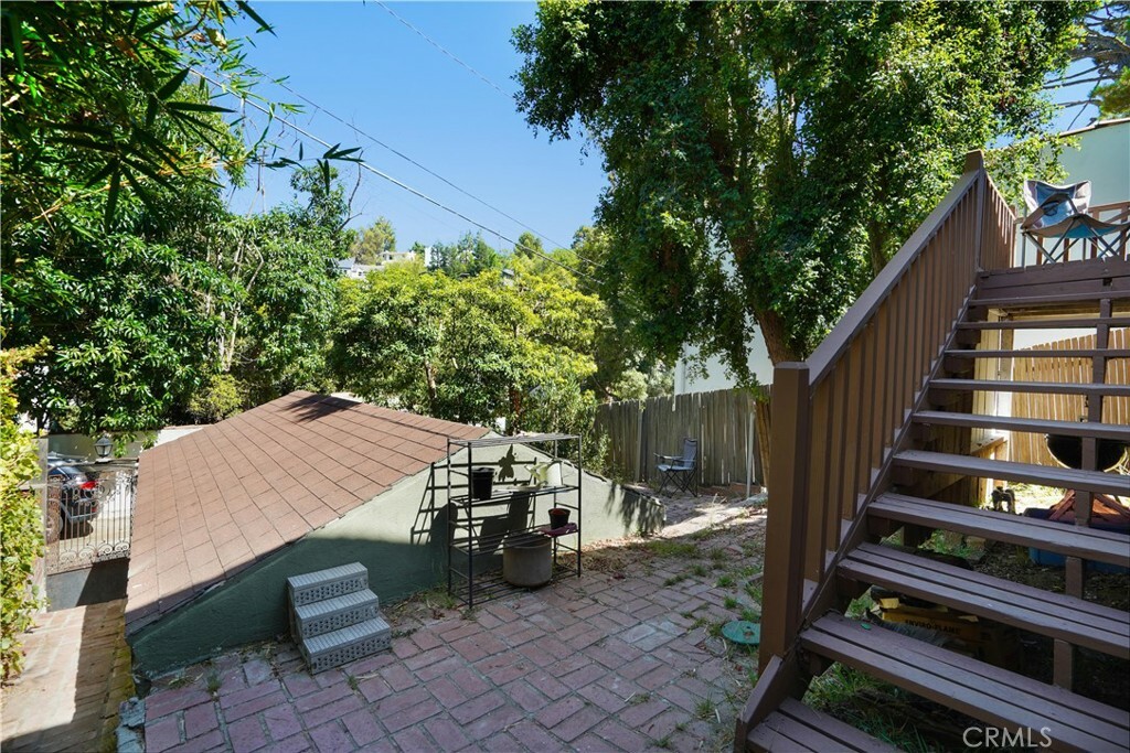 Property Photo:  2045 Stanley Hills Place  CA 90046 