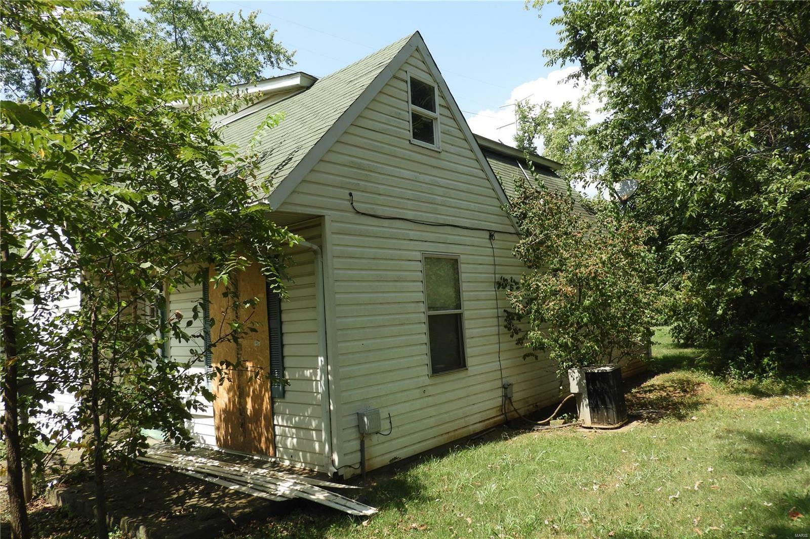 Property Photo:  208 Simmons Avenue  MO 63601 