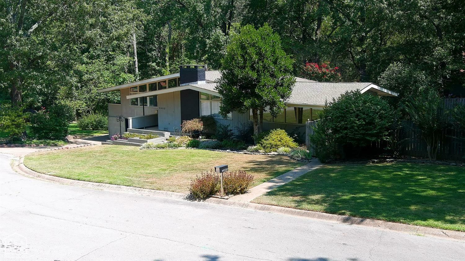 Property Photo:  1602 Castle Drive  AR 72401 