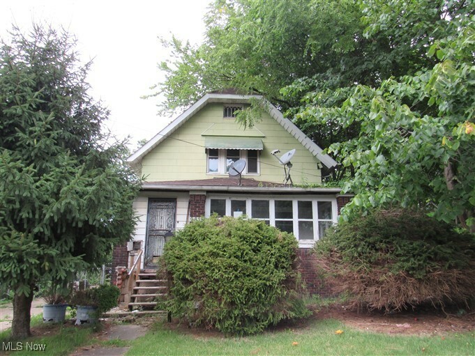 Property Photo:  9619 Orleans Avenue  OH 44105 