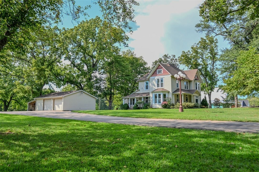 Property Photo:  608 Viney Grove Road  AR 72753 