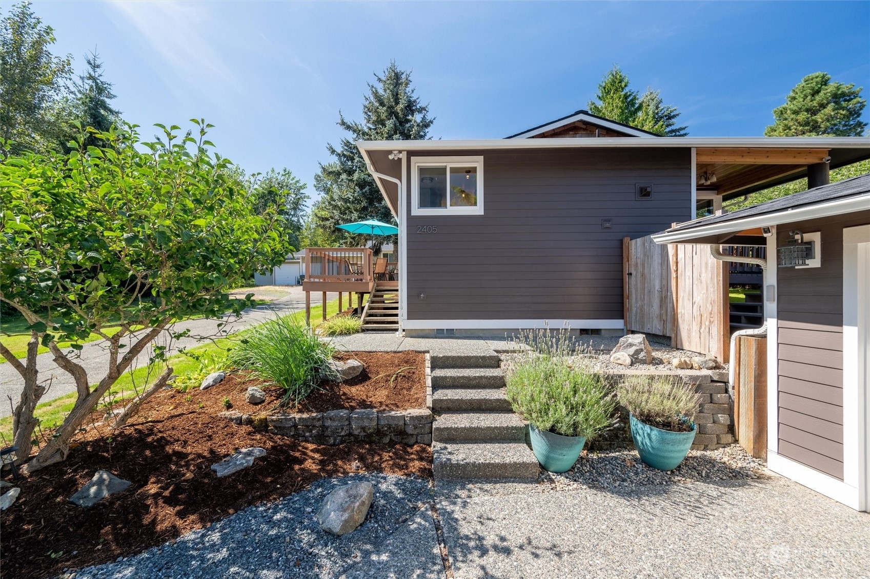 Property Photo:  2405 Fir Street  WA 98229 