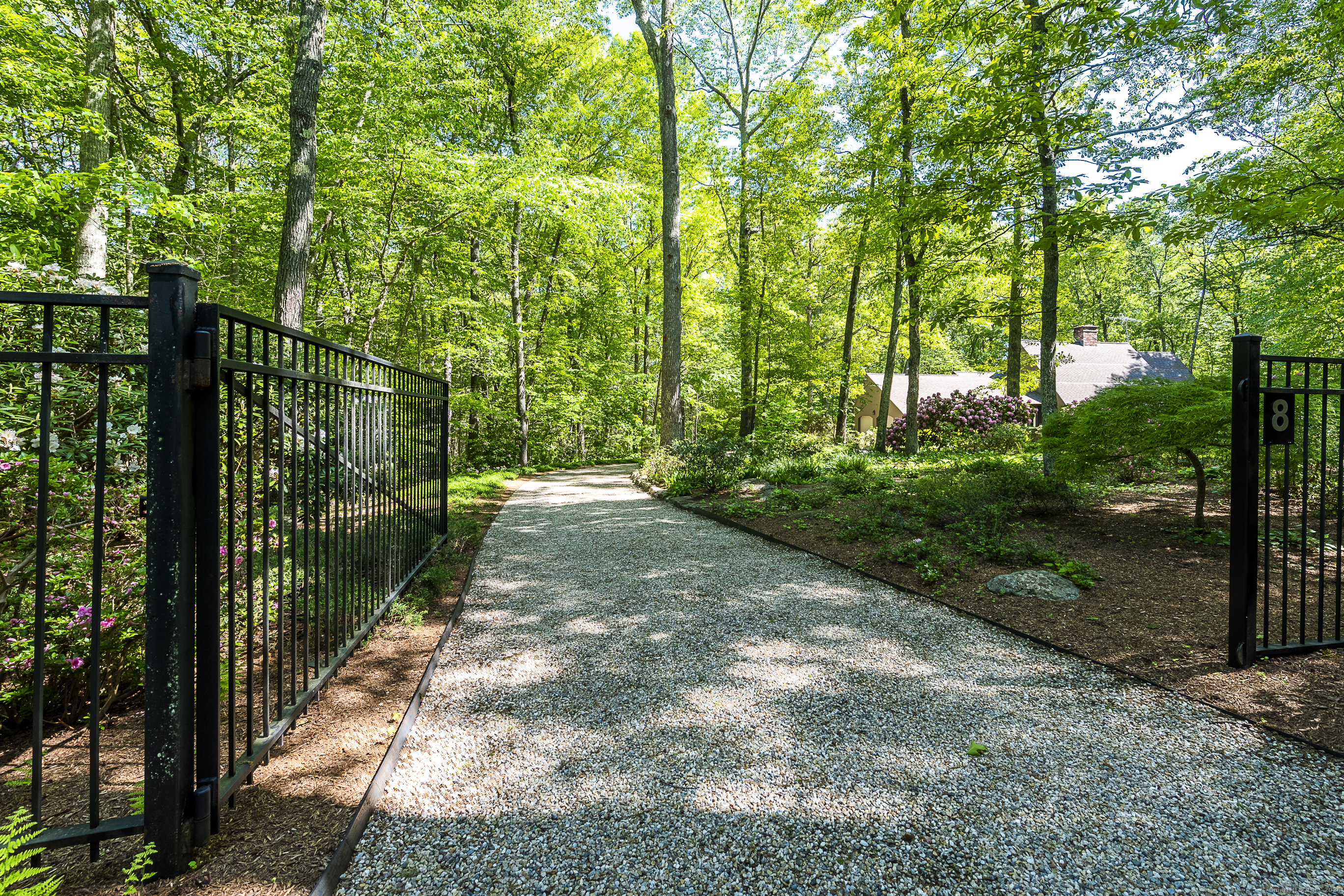 Property Photo:  8 Bayberry Ridge Road  CT 06371 