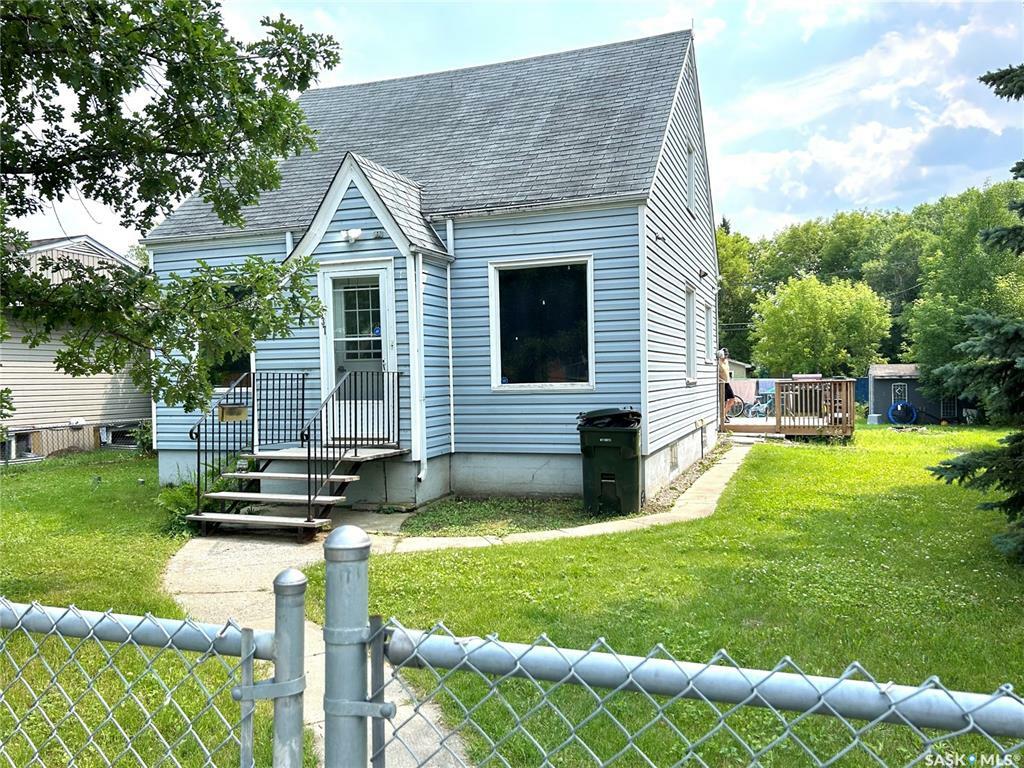 Property Photo:  537 7th Street E  SK S6V 0T6 