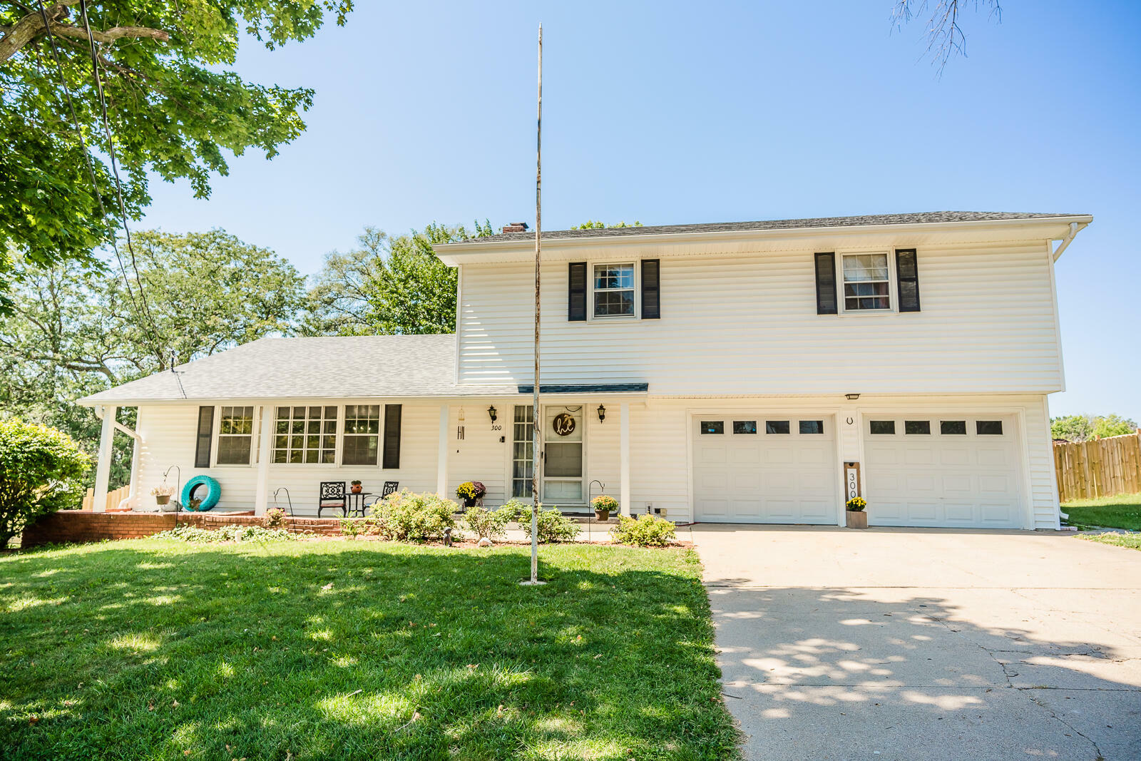 Property Photo:  300 Harolds Drive  IA 51534 