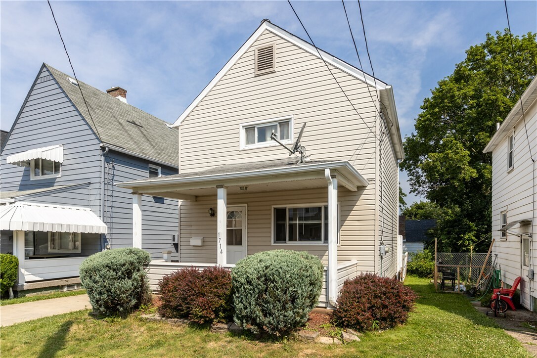 Property Photo:  1714 Davidson St  PA 15001 