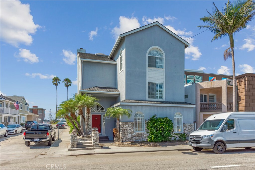 Property Photo:  6020 E Ocean Boulevard  CA 90803 