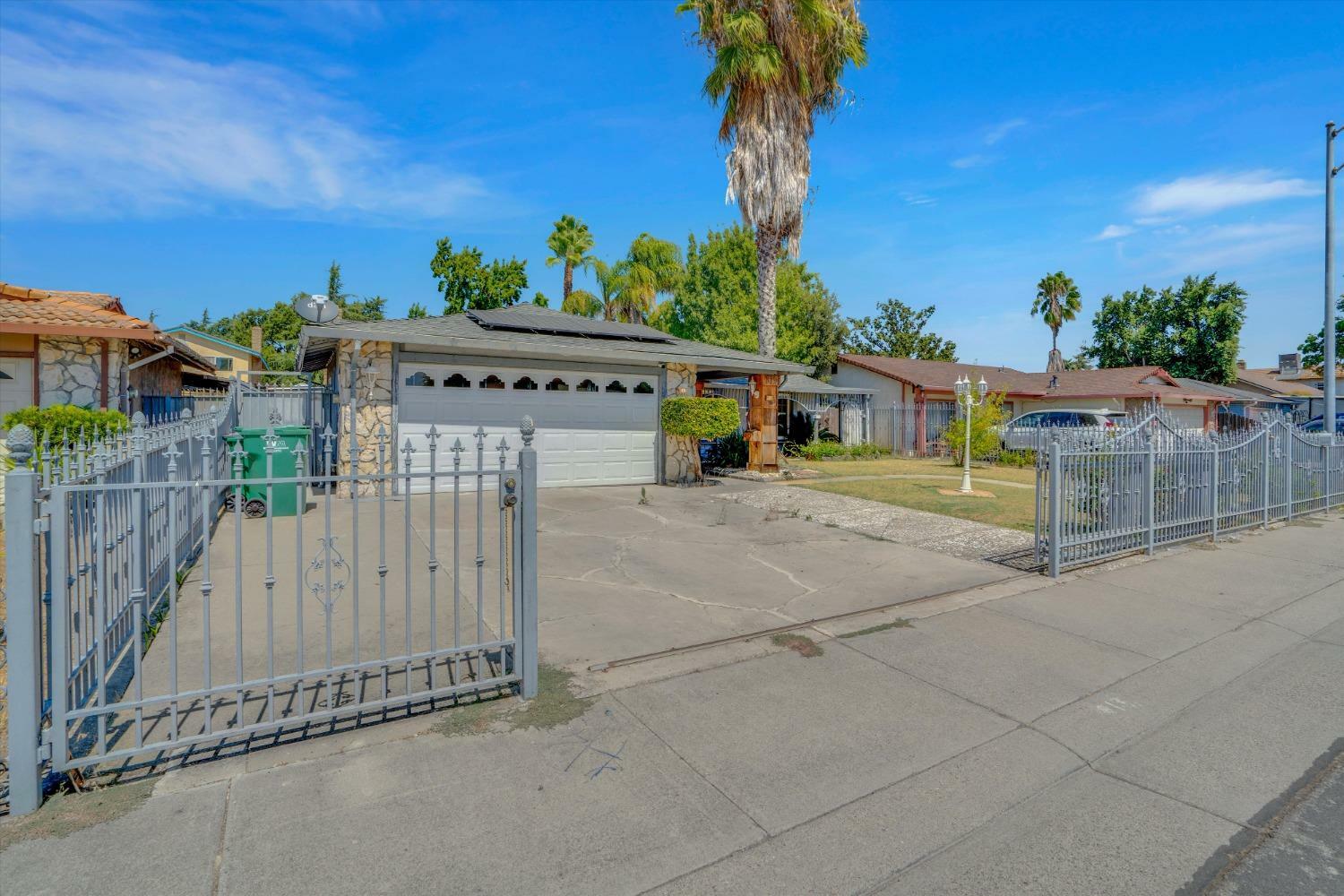 Property Photo:  819 Dupont Drive  CA 95210 