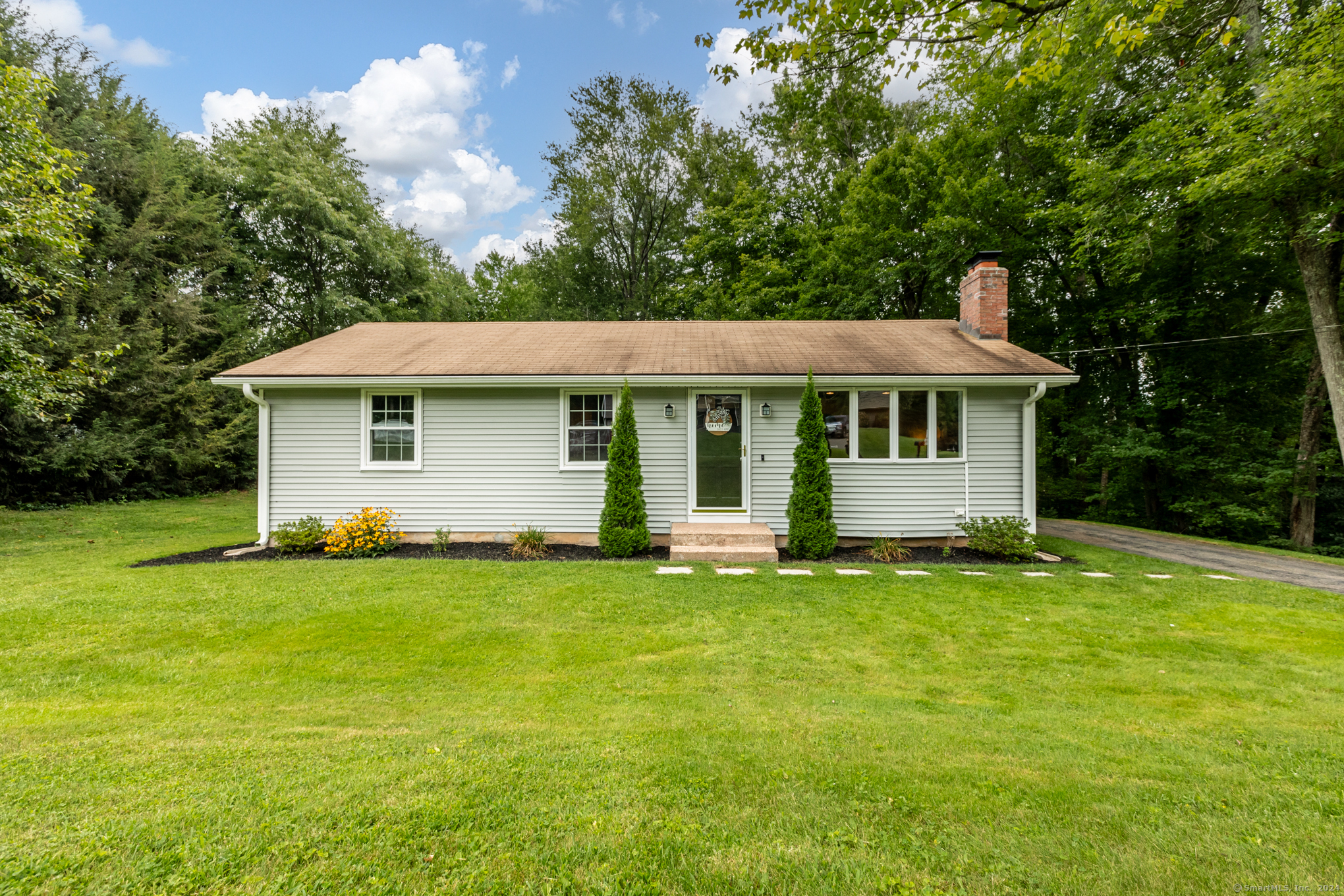 Property Photo:  21 Geraldine Drive  CT 06029 